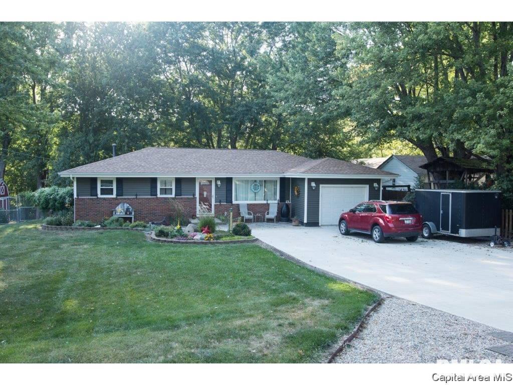 337 N Park Rochester, IL 62563 - Photo 1 of 31