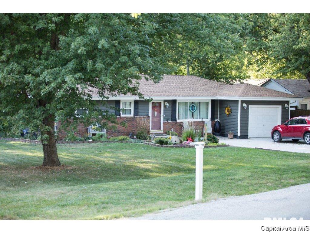 337 N Park Rochester, IL 62563 - Photo 2 of 31