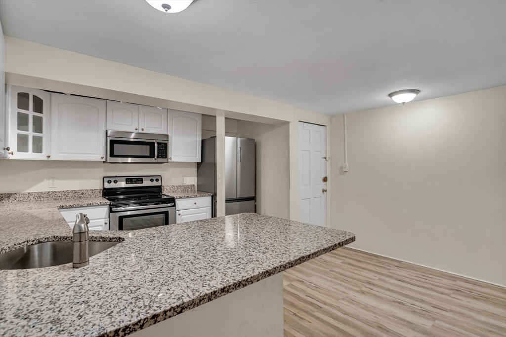 98 St Paul Street, Unit A1 Brookline, MA 02446 - Photo 11 of 35