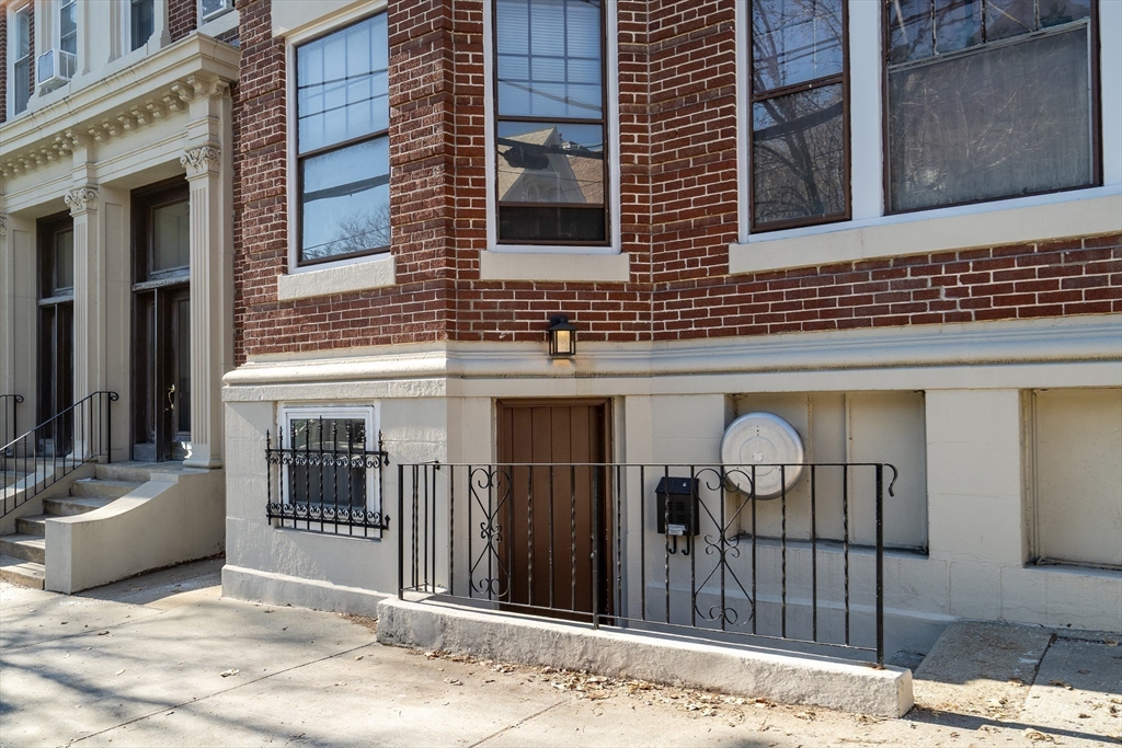 98 St Paul Street, Unit A1 Brookline, MA 02446 - Photo 3 of 35