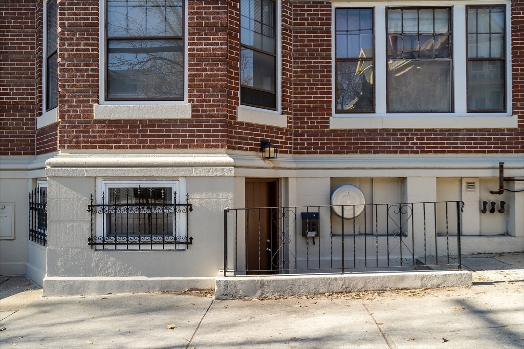 98 St Paul Street, Unit A1 Brookline, MA 02446 - Photo 34 of 35