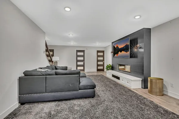 $1,200,000 | 1604 1st Street North, Cold Spring, MN 56320