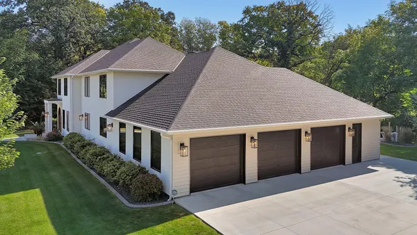 $1,200,000 | 1604 1st Street North, Cold Spring, MN 56320