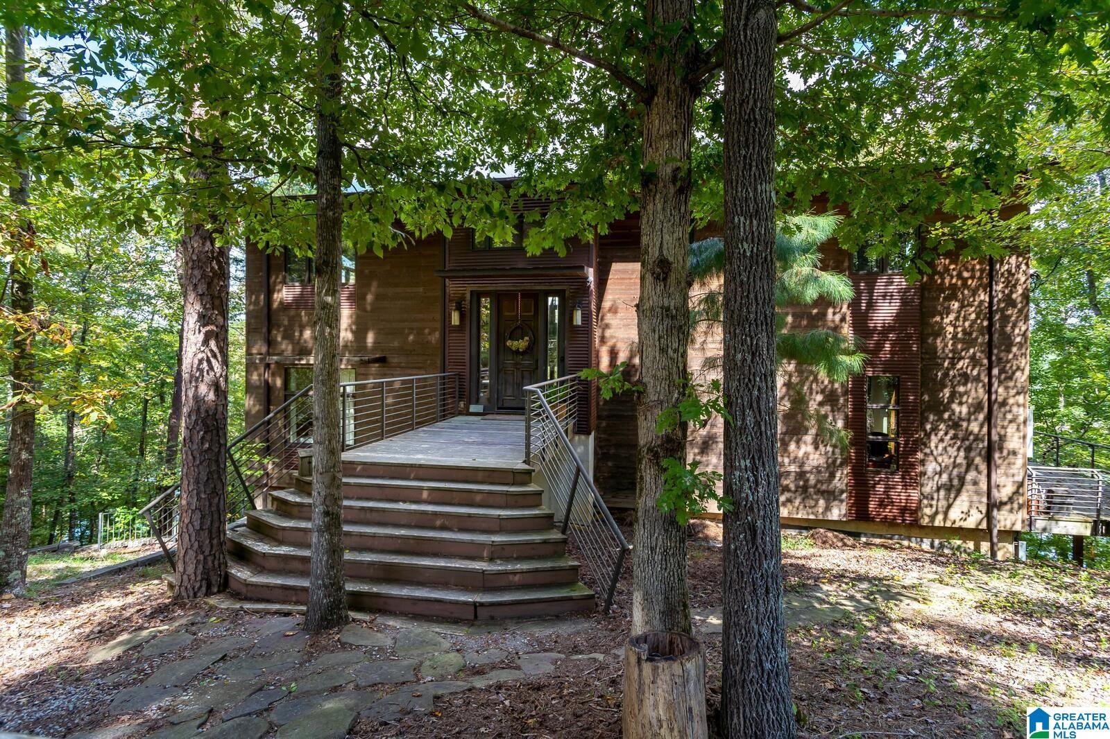 205 West Sunset Boulevard Oneonta, AL 35121 - Photo 4 of 50