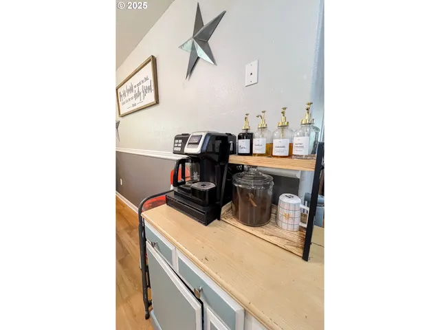 $315,000 | 858 East Main Street, John Day, OR 97845