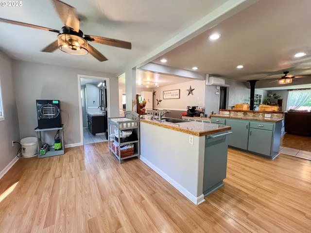 $315,000 | 858 East Main Street, John Day, OR 97845