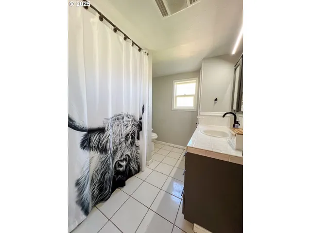 $315,000 | 858 East Main Street, John Day, OR 97845