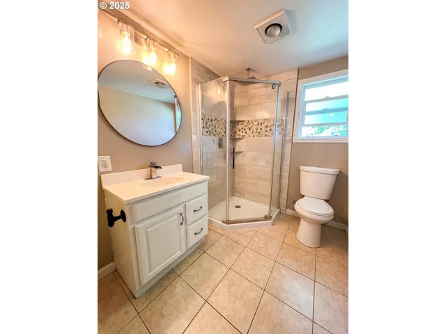 $315,000 | 858 East Main Street, John Day, OR 97845