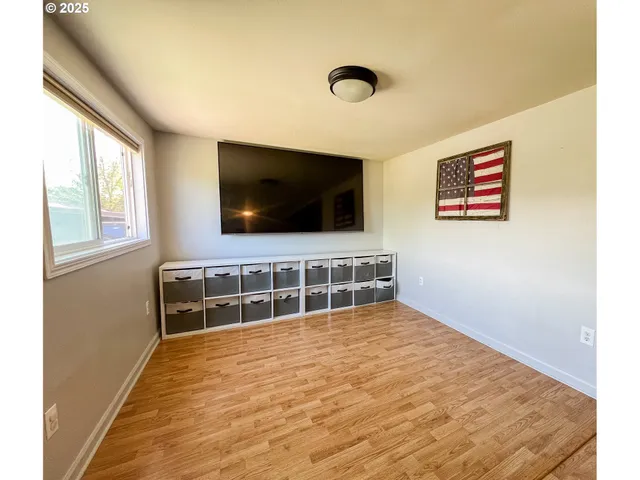 $315,000 | 858 East Main Street, John Day, OR 97845