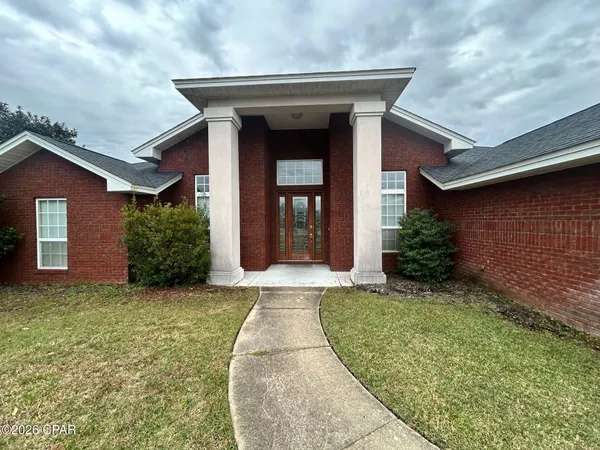 $2,450 | 105 Lakeview Terrace, Lynn Haven, FL 32444