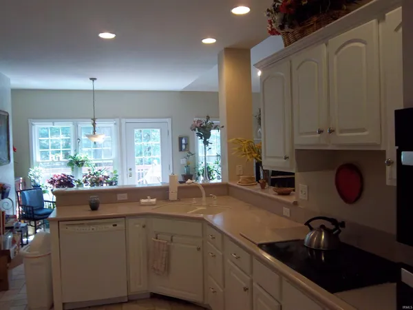 $825,000 | 3718 Silvercreek Court, Bloomington, IN 47401