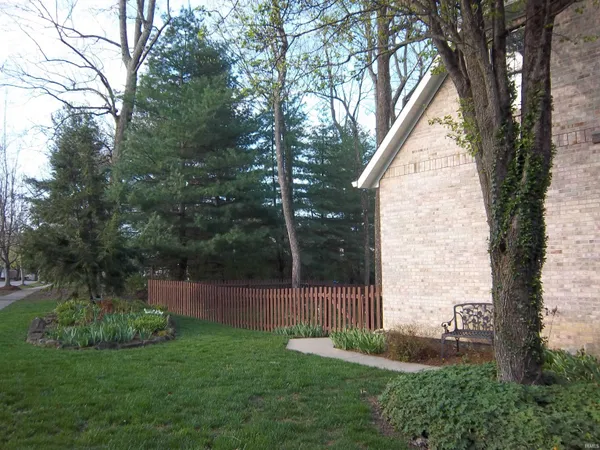 $825,000 | 3718 Silvercreek Court, Bloomington, IN 47401