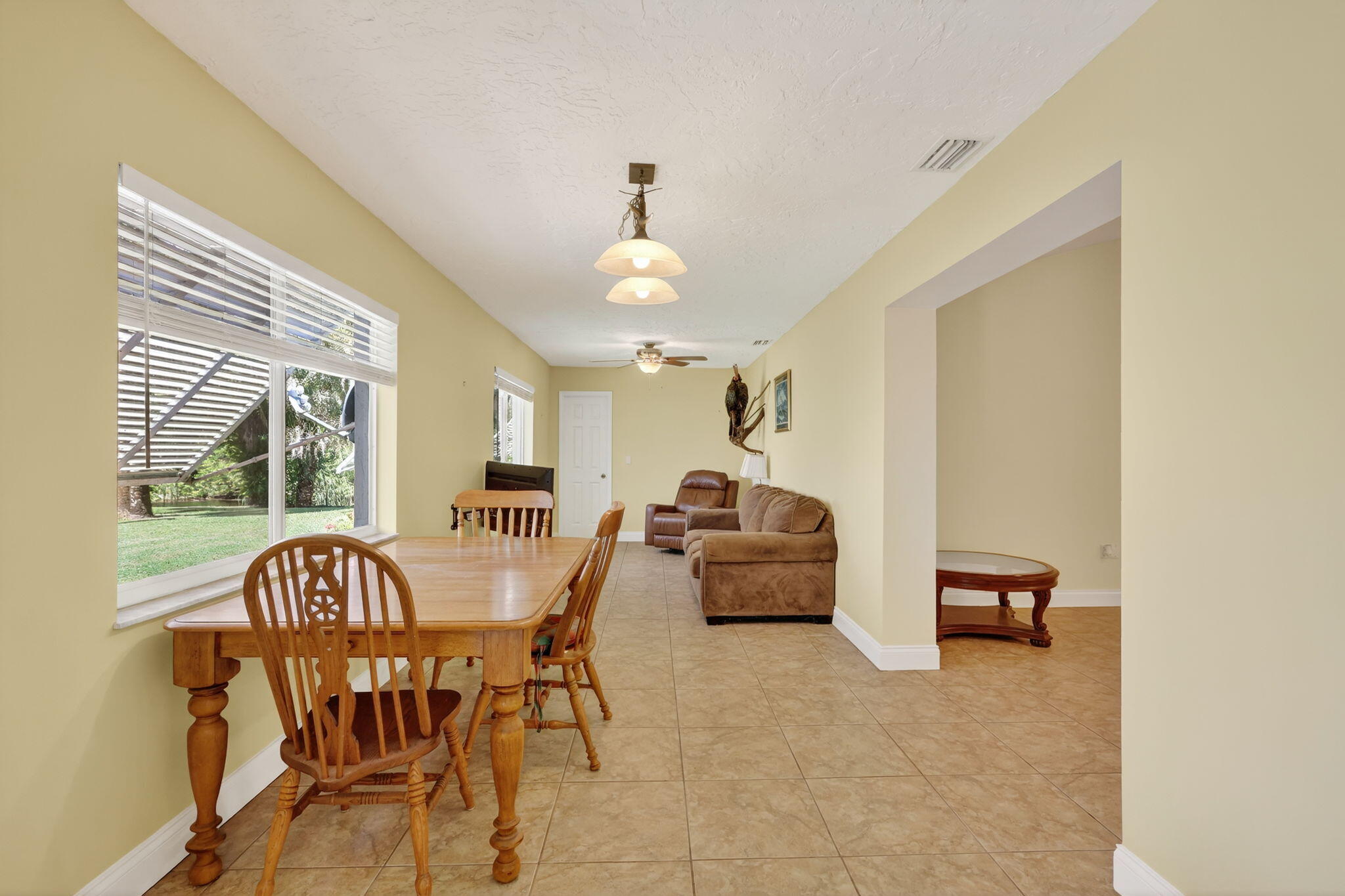 8888 Highway 441 Okeechobee, FL 34974 - Photo 13 of 61 Dining Room