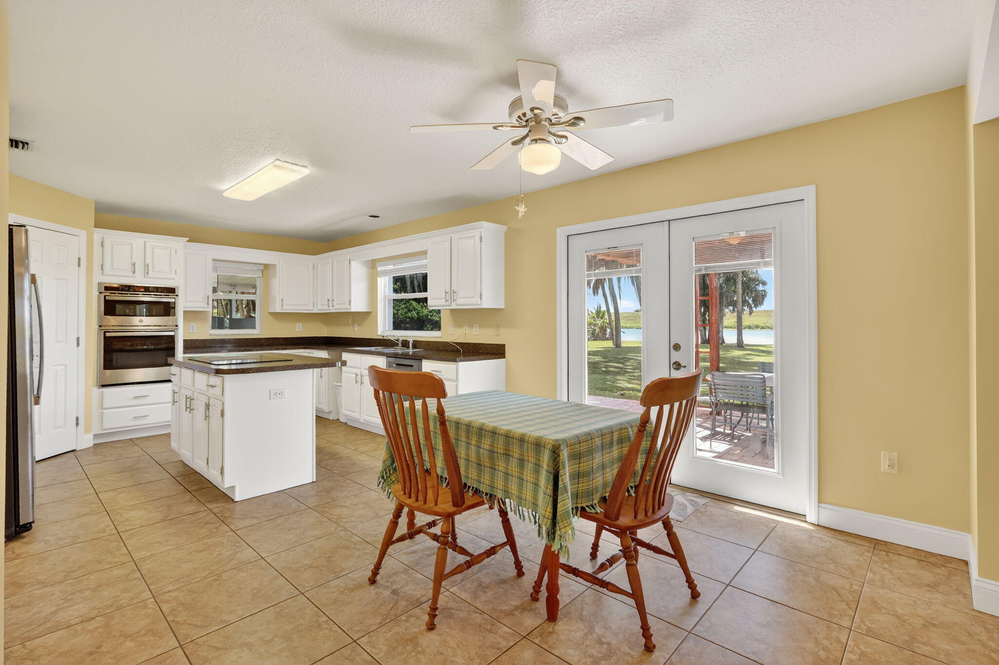 8888 Highway 441 Okeechobee, FL 34974 - Photo 19 of 61 Kitchen