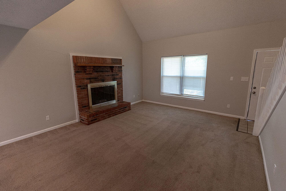 3602 Hermitage Road Columbia, MO 65201 - Photo 3 of 28 02