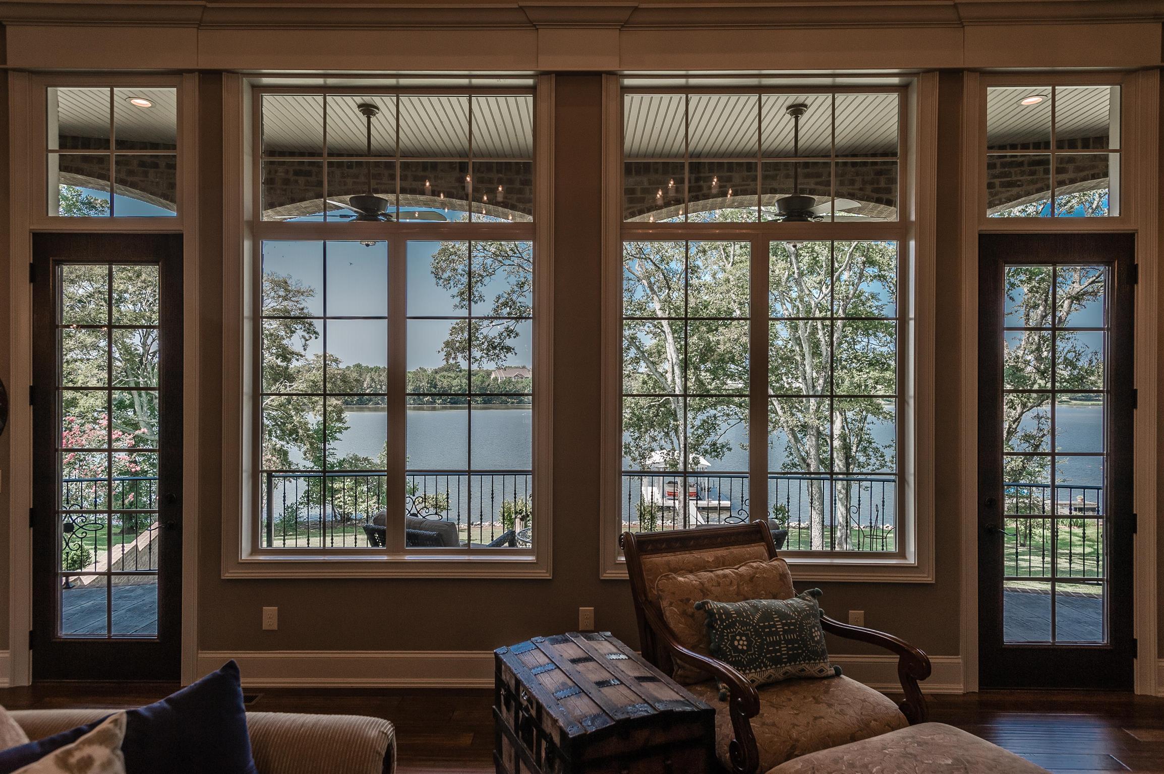 148 Cherokee Road Hendersonville, TN 37075 - Photo 9 of 30 a living room with furniture tv and windows