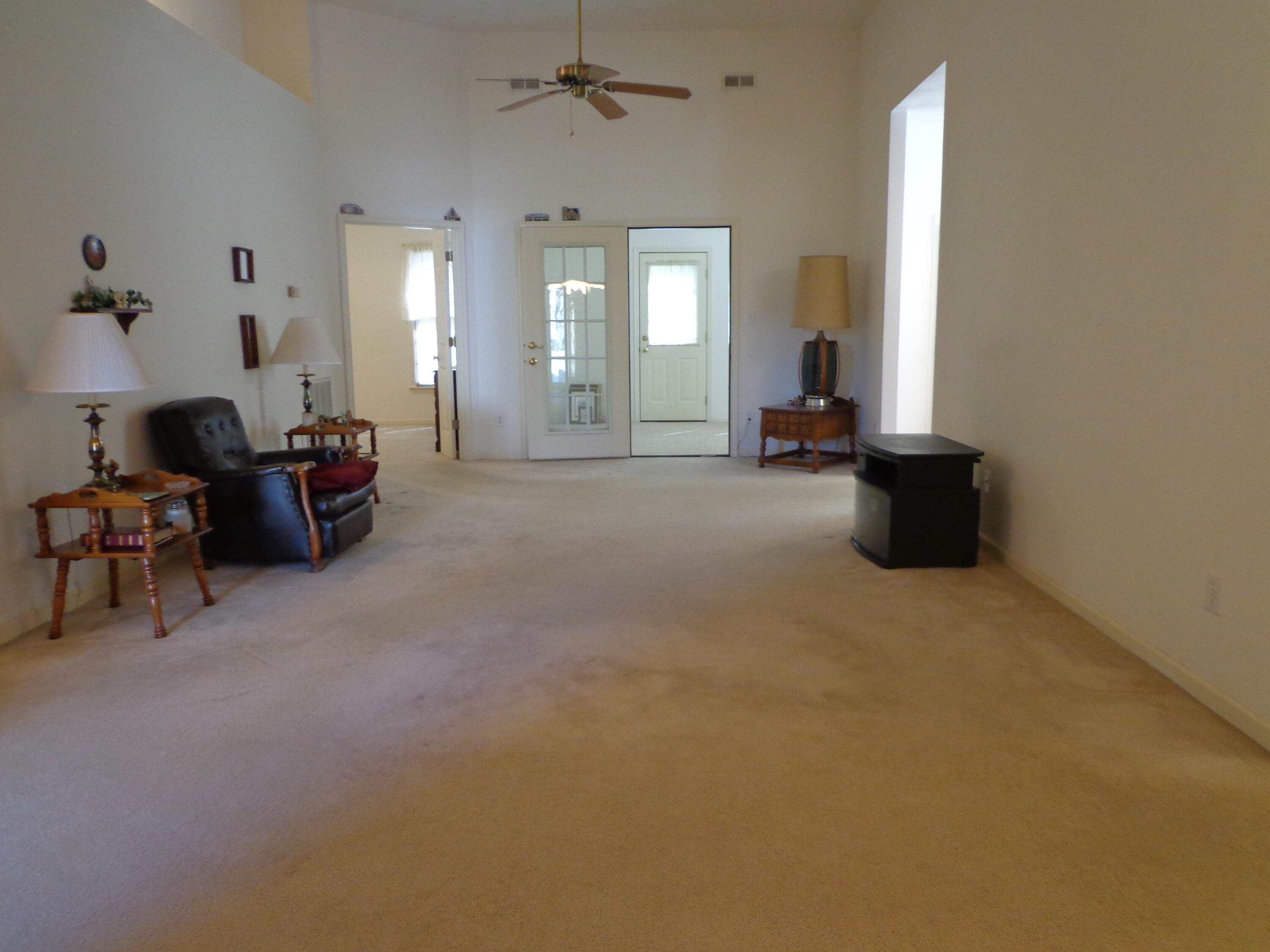531 Deer Ridge Lane Vinton, VA 24179 - Photo 2 of 24 DSC06647
