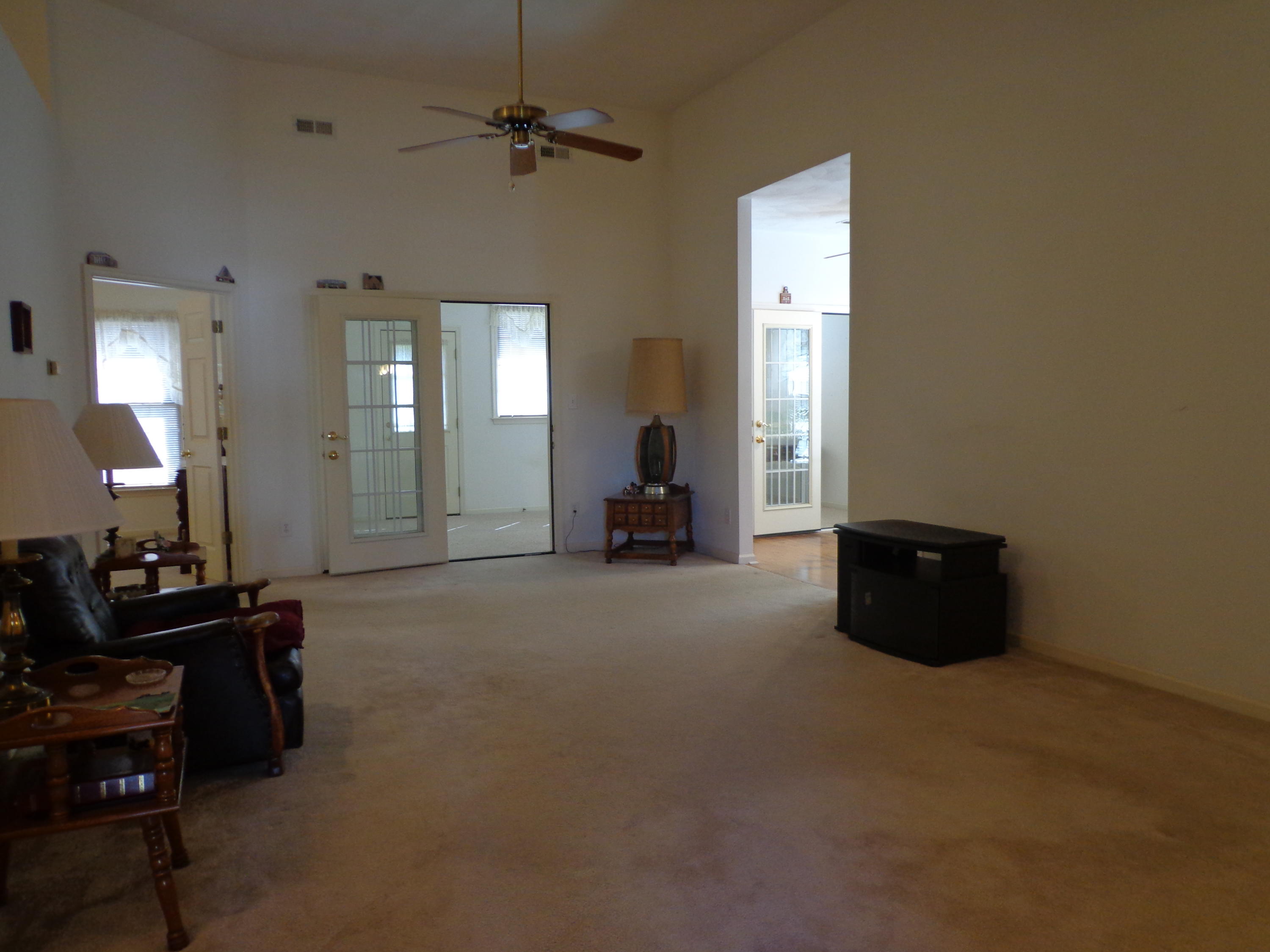 531 Deer Ridge Lane Vinton, VA 24179 - Photo 3 of 24 DSC06645