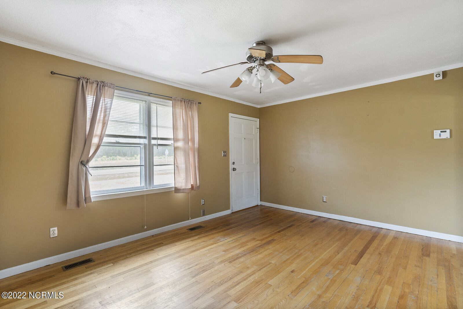 207 Fire Tower Road Richlands, NC 28574 - Photo 5 of 34 05_DSC04621_mls