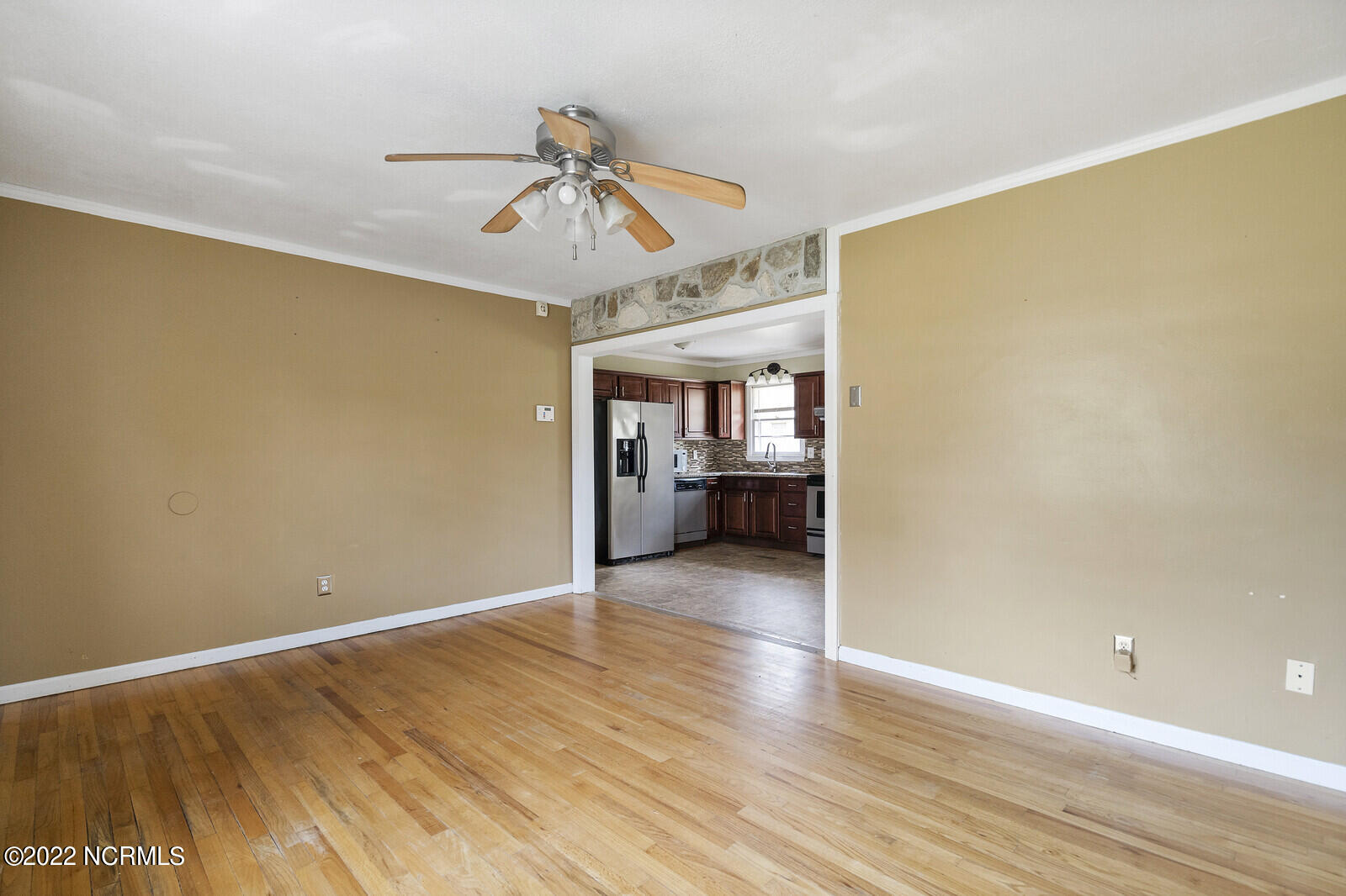 207 Fire Tower Road Richlands, NC 28574 - Photo 6 of 34 06_DSC04624_mls