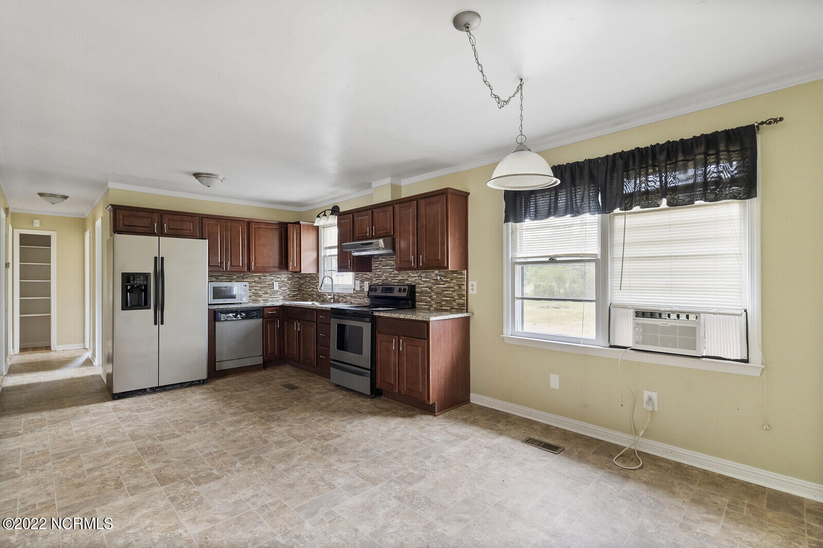 207 Fire Tower Road Richlands, NC 28574 - Photo 10 of 34 10_DSC04679_mls