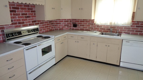 98 Union Point Road Webster, MA 01570 - Photo 5 of 11