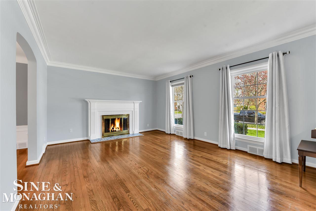 1713 Broadstone Road Grosse Pointe Woods, MI 48236 - Photo 15 of 41
