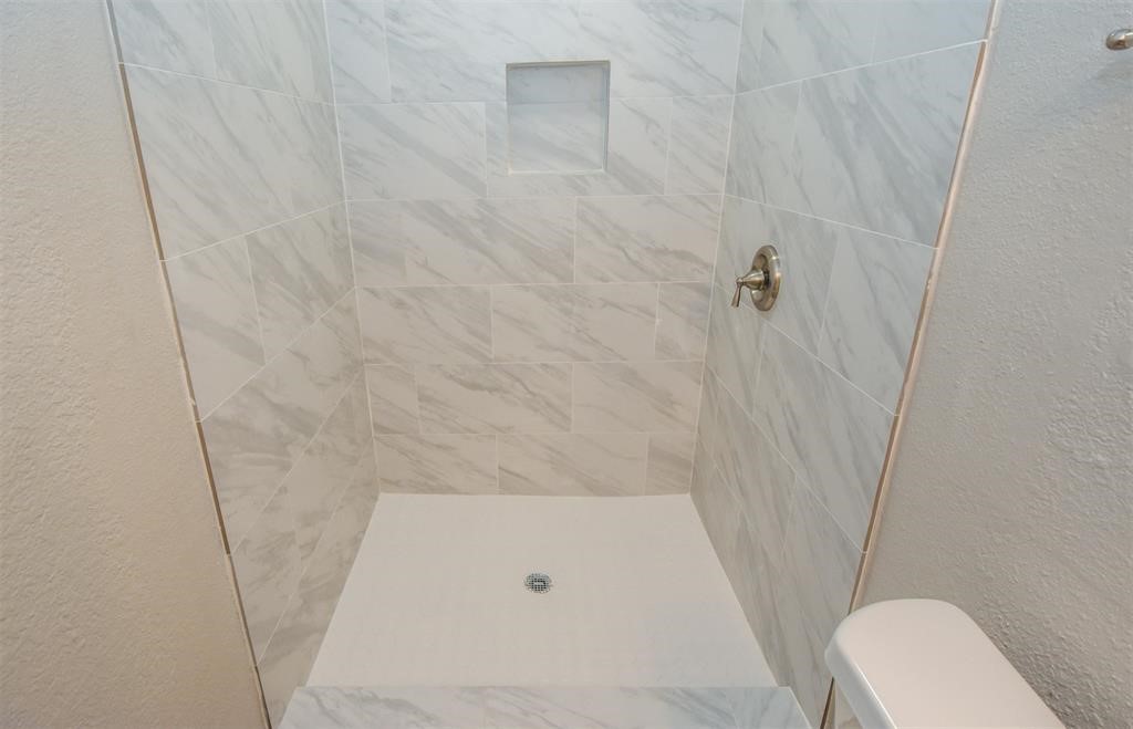 11719 Murr Way Houston, TX 77048 - Photo 4 of 7