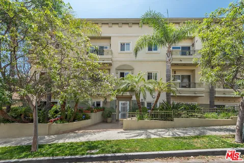 $995,000 | 11540 Rochester Avenue, Unit 103, Los Angeles, CA 90025