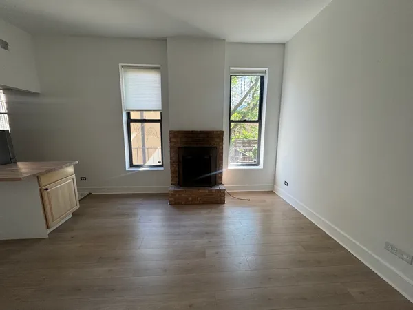 $1,899 | 1832 North Lincoln Avenue, Unit 2M, Chicago, IL 60614