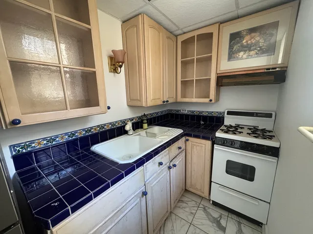 $1,950 | 1832 North Lincoln Avenue, Unit 2M, Chicago, IL 60614