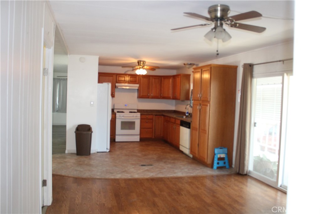 1010 Terrace Road, Unit 185 San Bernardino, CA 92410 - Photo 8 of 18