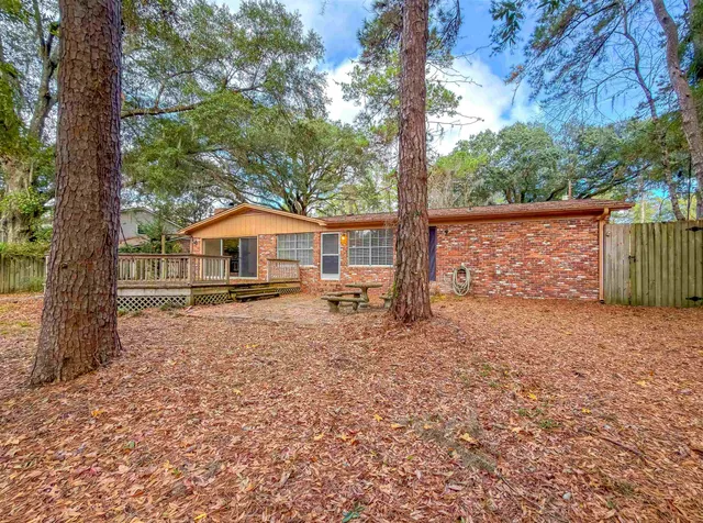 $2,150 | 307 Sweetbriar Drive, Tallahassee, FL 32312