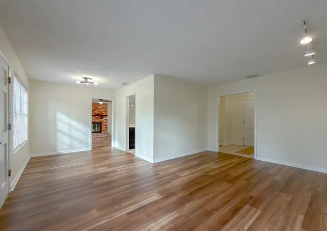 $2,150 | 307 Sweetbriar Drive, Tallahassee, FL 32312