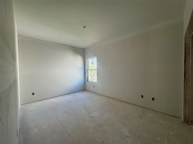 $482,000 | 1336 North Holland Drive, Independence, MO 64056