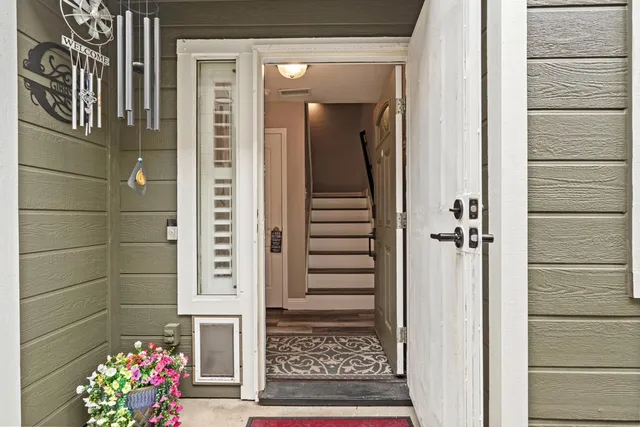 a view of a entryway door of the house