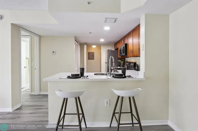 $275,000 | 5051 Wiles Road, Unit 201, Coconut Creek, FL 33073