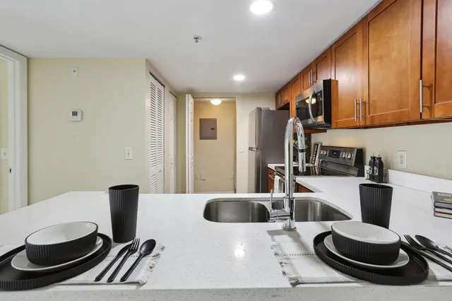 $275,000 | 5051 Wiles Road, Unit 201, Coconut Creek, FL 33073