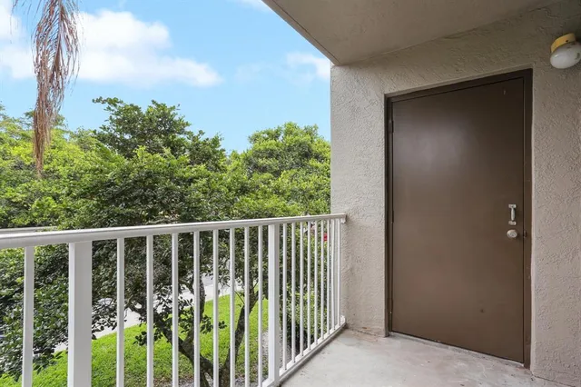 $275,000 | 5051 Wiles Road, Unit 201, Coconut Creek, FL 33073