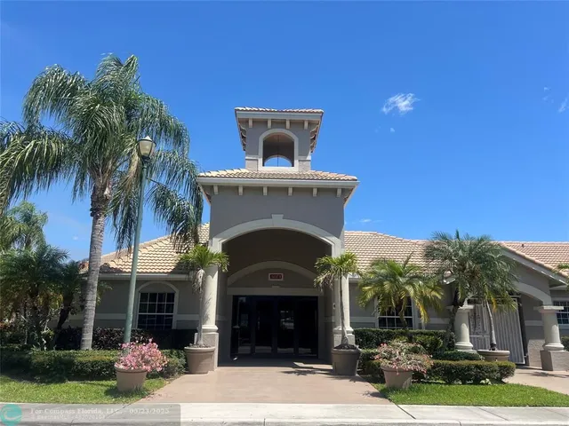 $275,000 | 5051 Wiles Road, Unit 201, Coconut Creek, FL 33073