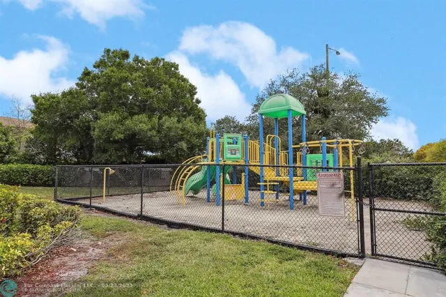 $275,000 | 5051 Wiles Road, Unit 201, Coconut Creek, FL 33073