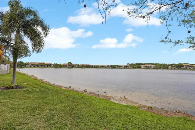 $275,000 | 5051 Wiles Road, Unit 201, Coconut Creek, FL 33073