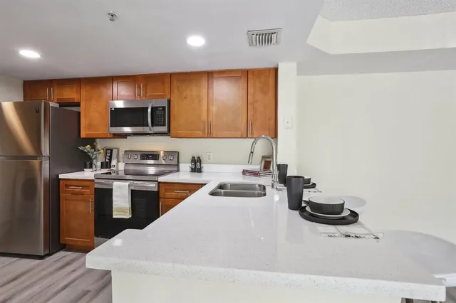 $275,000 | 5051 Wiles Road, Unit 201, Coconut Creek, FL 33073