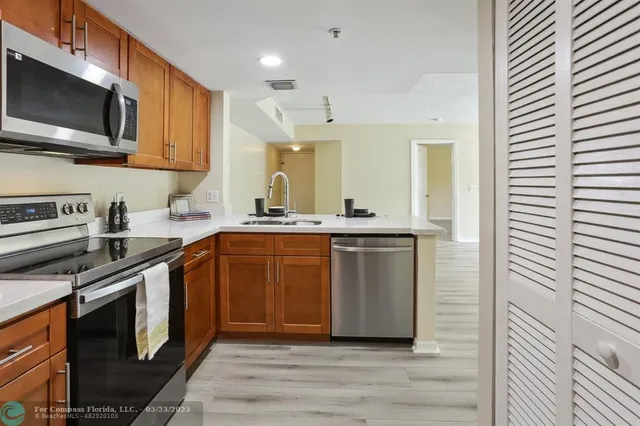 $275,000 | 5051 Wiles Road, Unit 201, Coconut Creek, FL 33073