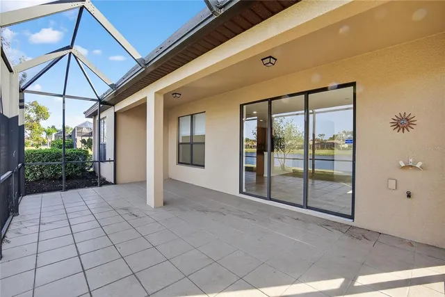 $450,000 | 331 Cedar Falls Drive, Apollo Beach, FL 33572