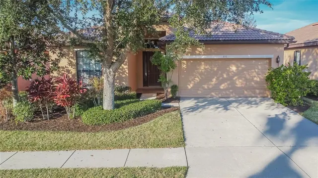 $450,000 | 331 Cedar Falls Drive, Apollo Beach, FL 33572