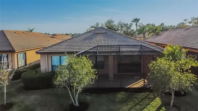 $450,000 | 331 Cedar Falls Drive, Apollo Beach, FL 33572