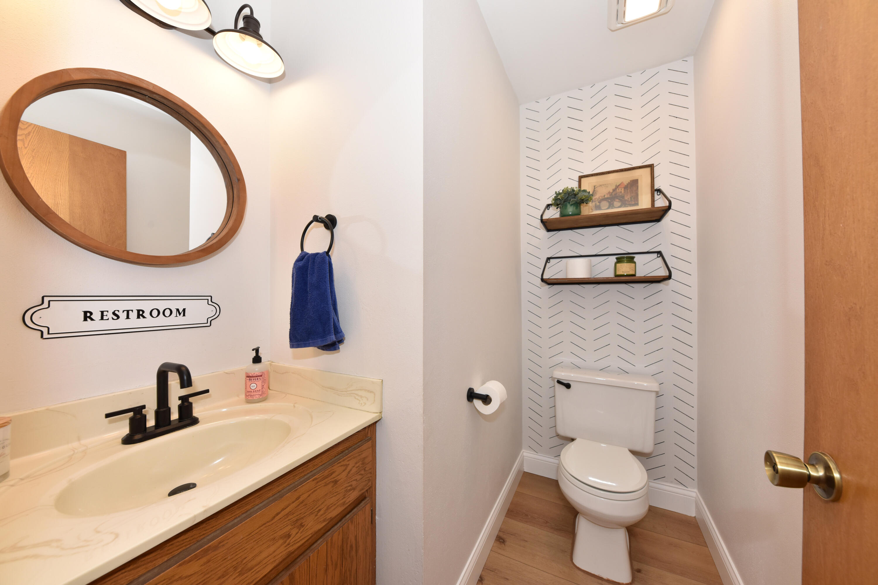N71W23400 Homestead Road Sussex, WI 53089 - Photo 17 of 44 Powder room