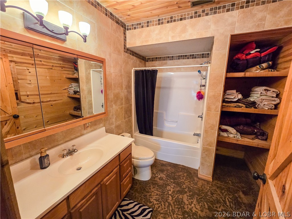 27271 Little Buffalo Road Stover, MO 65078 - Photo 31 of 50 Lower level bath