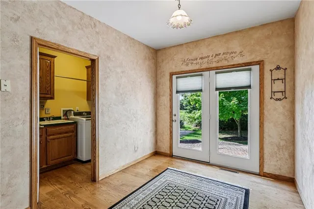 $575,000 | 402 Woodland Drive, New Wilmington, PA 16142